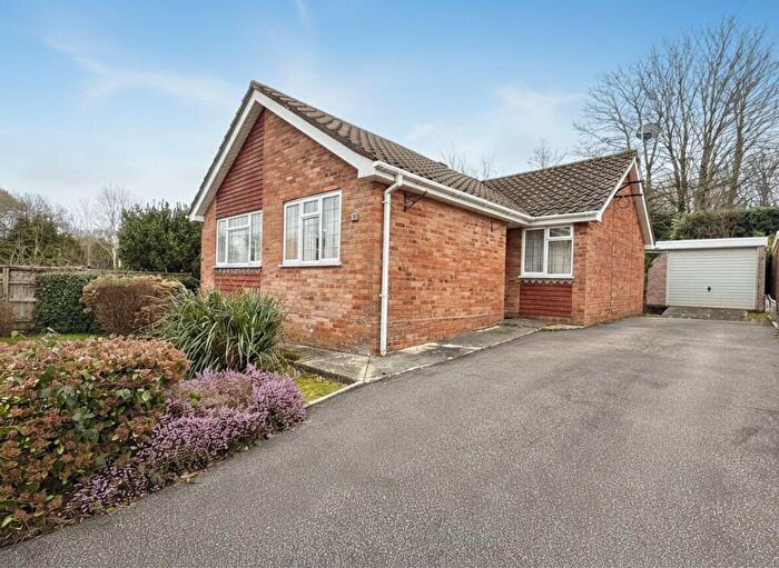3 Bedroom Detached Bungalow For Sale In Kelvin Close, Hythe, SO45