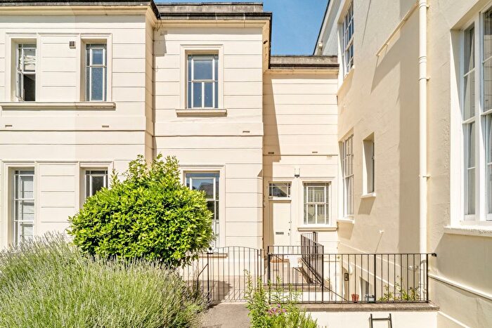 2 Bedroom Mews To Rent In Suffolk Square, Cheltenham, GL50