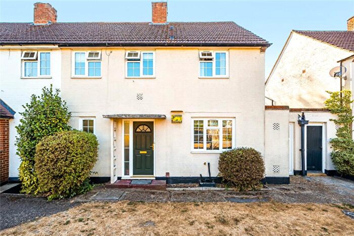 3 Bedroom Semi-Detached House For Sale In Berrylands Road, Surbiton, KT5