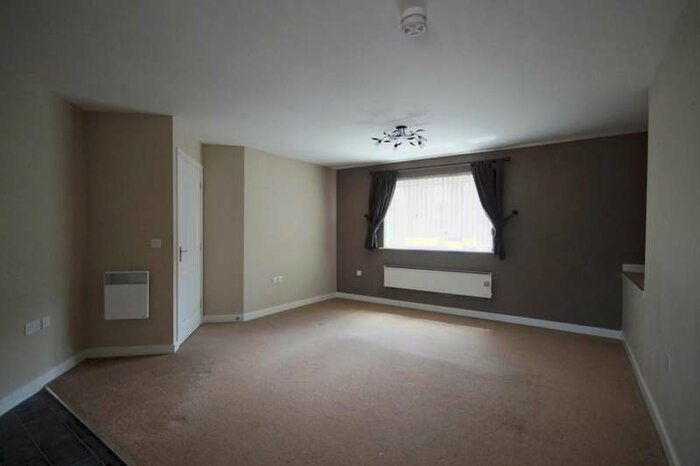 2 Bedroom Maisonette Flat To Rent In Leigh Park, Havant, PO9
