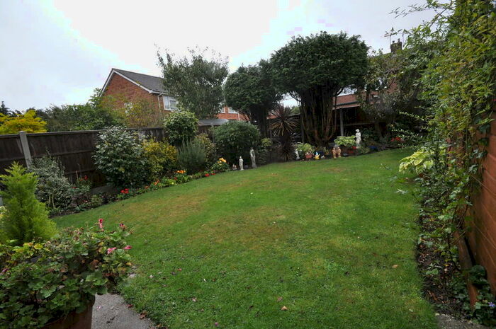 2 Bedroom Detached Bungalow To Rent In Commonhall Lane, Hadleigh, SS7