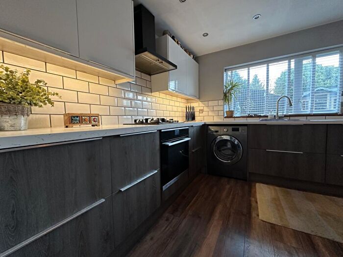 3 Bedroom Semi Detached House To Rent In Lawford Road, Leamington Spa, CV31