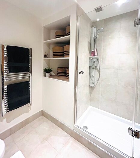 2 Bedroom Flat For Sale In Fountain House, The Boulevard, SW6