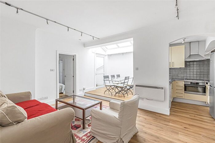 1 Bedroom Flat For Sale In Queen's Gate Gardens, London, SW7