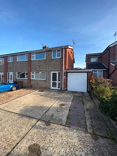 3 Bedroom Semi Detached House To Rent In Kempton Road, Ipswich, IP1
