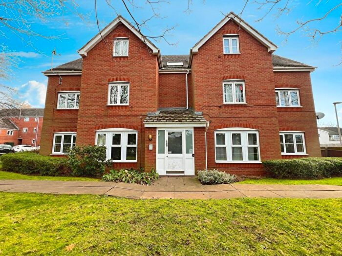 2 Bedroom Flat To Rent In Hickory Close, Coventry, CV2