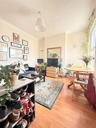 1 Bedroom Flat To Rent In Tooting Bec Road, London, SW17