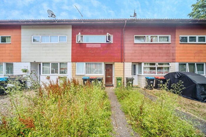 2 Bedroom Terraced House For Sale In Sunningdale Way, Bletchley, Milton Keynes, Buckinghamshire, MK3