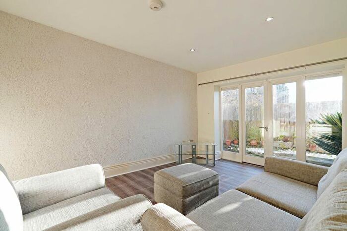 2 Bedroom Apartment To Rent In Westbourne Manor, Westbourne Road, Sheffield, S10