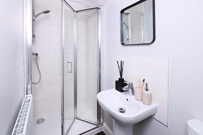 3 Bedroom Semi-Detached House For Sale In Liverpool Road South, Burscough, L40