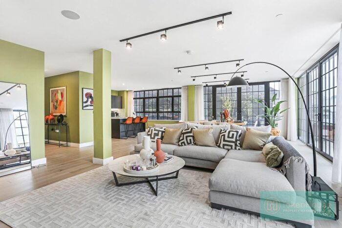 3 Bedroom Flat To Rent In New Tannery Way, London, SE1