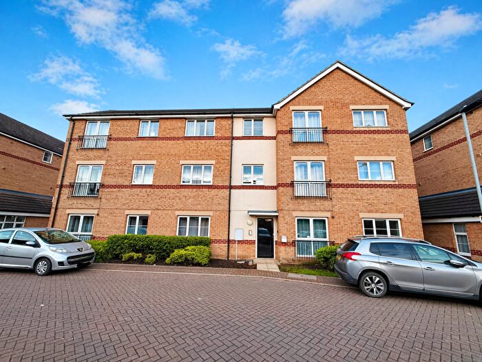 2 Bedroom Flat To Rent In Rathbone Crescent, Peterborough, PE3