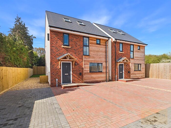 4 Bedroom Detached House To Rent In Redwing Gate, Goldfinch Edge, Cam, GL11
