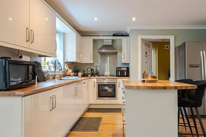 4 Bedroom Detached House For Sale In Old School Close, Brigg, DN20