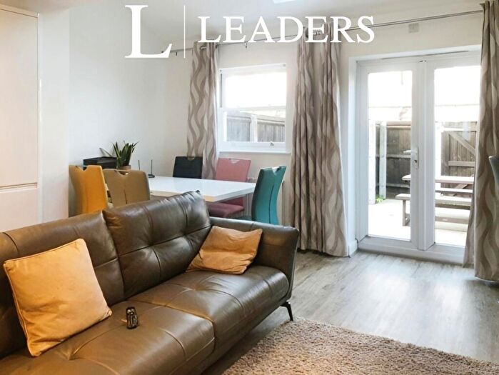 6 Bedroom Town House To Rent In Gordon Street Leamington Spa, CV31