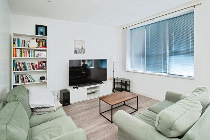 2 Bedroom Flat For Sale In St. Stephens Mansions, Mount Stuart Square, Cardiff, Caerdydd, CF10