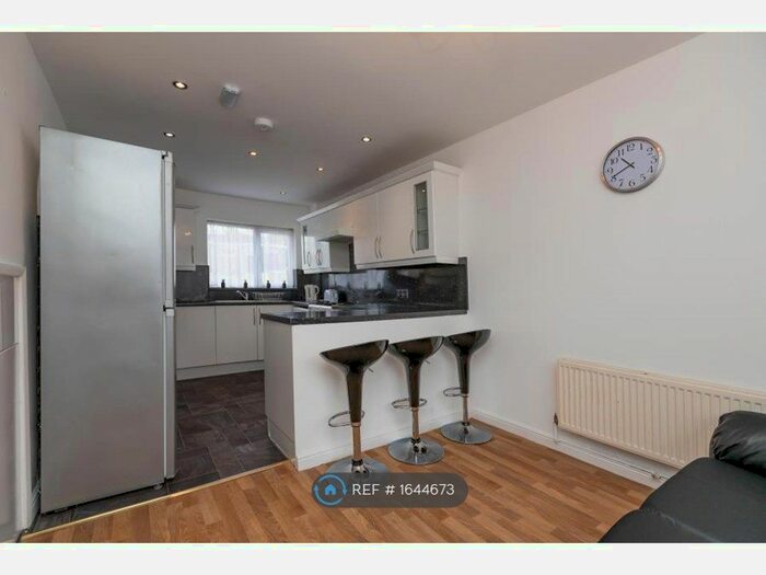 4 Bedroom Terraced House To Rent In Bantock Way, Birmingham, B17