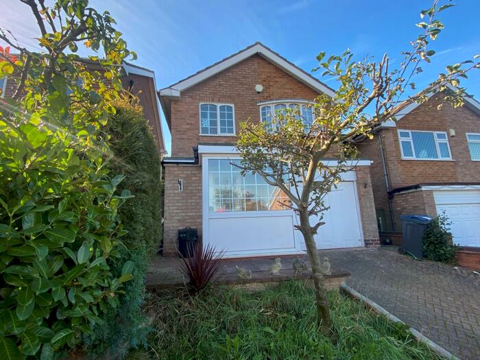 3 Bedroom House To Rent In Wideacre Drive, Birmingham., B44