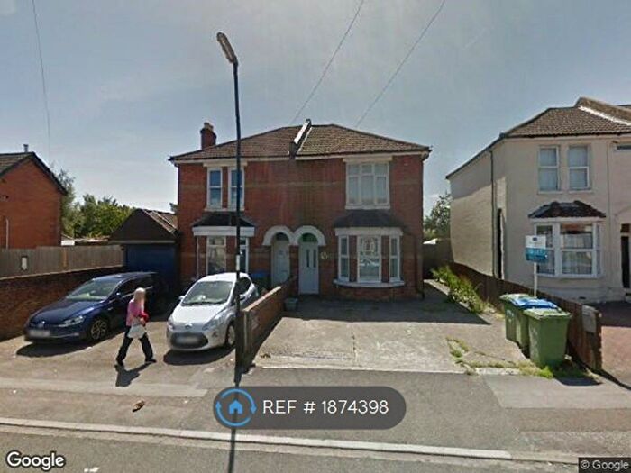 5 Bedroom Semi-Detached House To Rent In Langhorn Road, Southampton, SO16