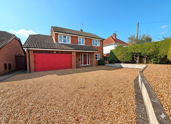 4 Bedroom Detached House For Sale In Dodwell Lane, Bursledon, Southampton, SO31