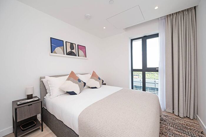 2 Bedroom Flat To Rent In Alma, New Drum Street, Aldgate, London, E1