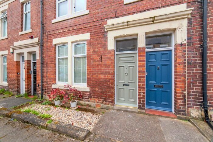 2 Bedroom Flat To Rent In Broomfield Road, Gosforth, NE3