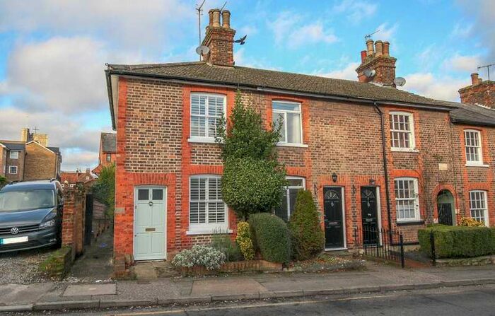 2 Bedroom End Of Terrace House To Rent In Manor Street, Berkhamsted, HP4