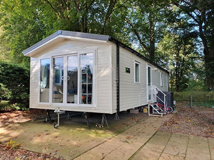 2 Bedroom Park Home For Sale In Ecton Lane, Sywell, Northampton, NN6