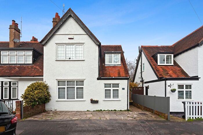 3 Bedroom Semi-Detached House To Rent In Rosebery Road, Bushey, WD23