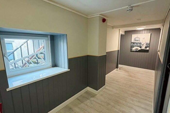 1 Bedroom Flat To Rent In Lammas Street, Carmarthen, SA31