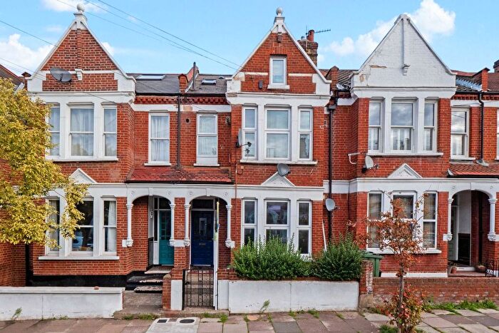 1 Bedroom Flat To Rent In Norfolk House Road, London, SW16