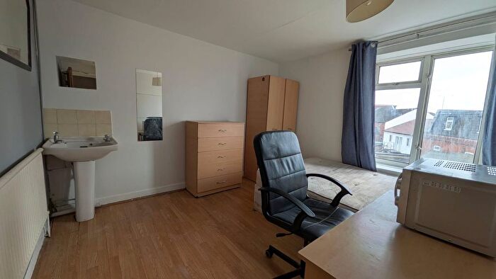 Studio To Rent In Bellevue Terrace, Southampton, Newtown, SO14