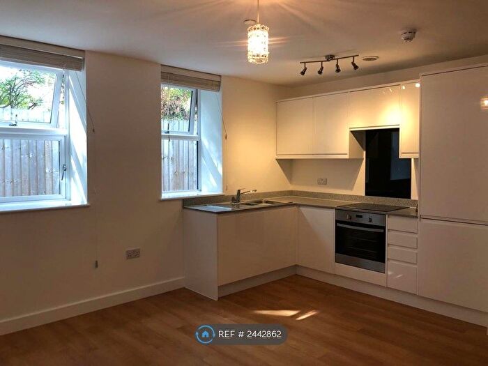 Studio To Rent In Porters Wood, St. Albans, AL3