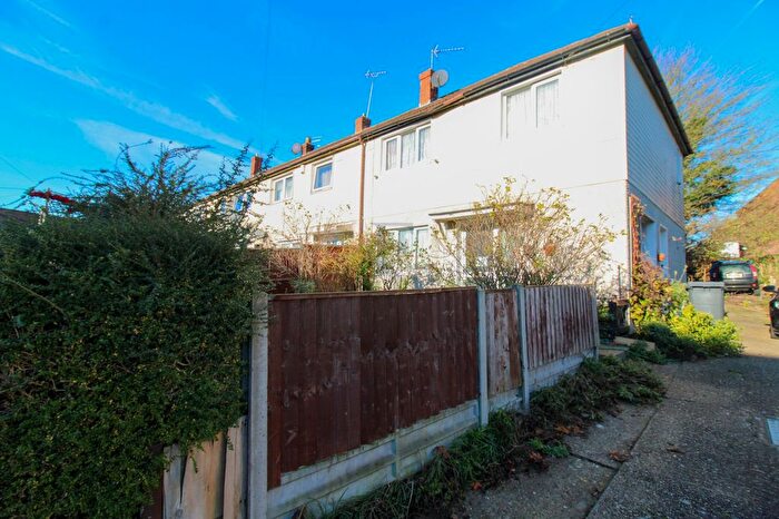 3 Bedroom End Terrace House For Sale In Millwood Close, Beaumont Leys, LE4