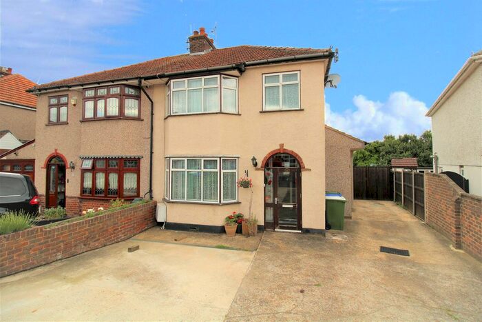 3 Bedroom Semi-Detached House To Rent In Inglewood Road, Bexleyheath, Kent, DA7