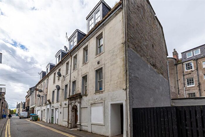 2 Bedroom Flat For Sale In Watergate, Perth, PH1