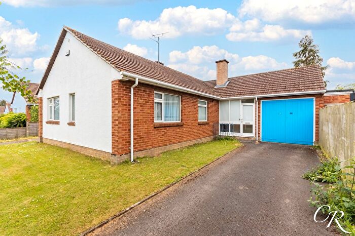 3 Bedroom Detached Bungalow For Sale In Yarnolds, Shurdington, GL51
