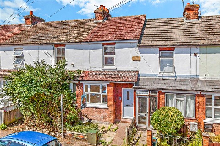 2 Bedroom Terraced House For Sale In Sussex Road, Tonbridge, Kent, TN9