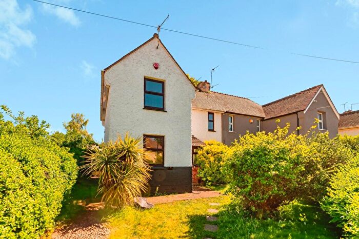 3 Bedroom Semi-Detached House For Sale In Stockhill Circus, Nottingham, Nottinghamshire, NG6