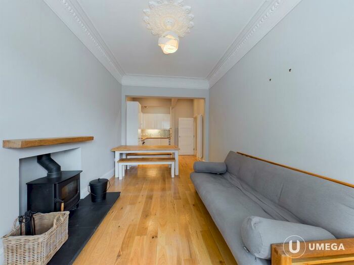 3 Bedroom Flat To Rent In Merchiston Grove, Shandon, Edinburgh, EH11