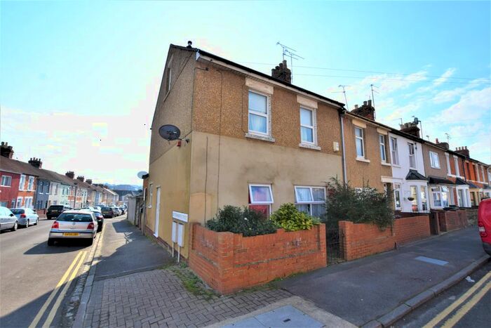 1 Bedroom Maisonette To Rent In Dean Street, Swindon, SN1