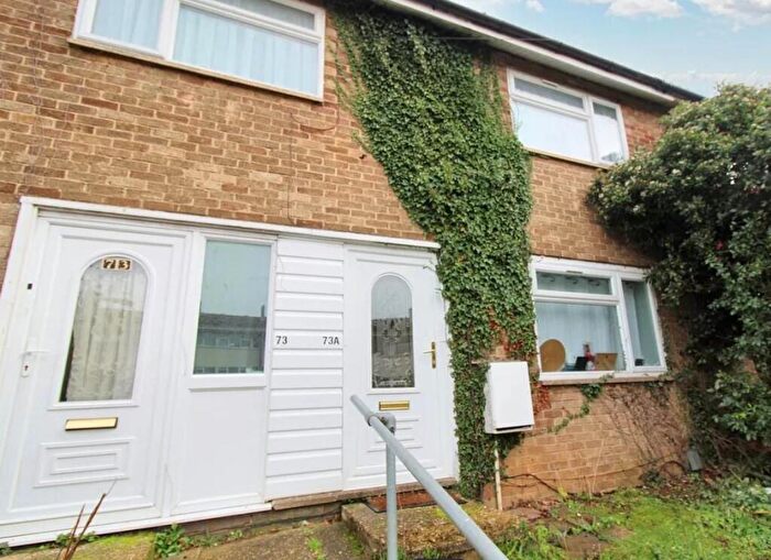 2 Bedroom Flat To Rent In Broadwater Crescent, Stevenage, SG2