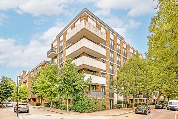 2 Bedroom Flat To Rent In Albatross Way, Albatross Way, SE16