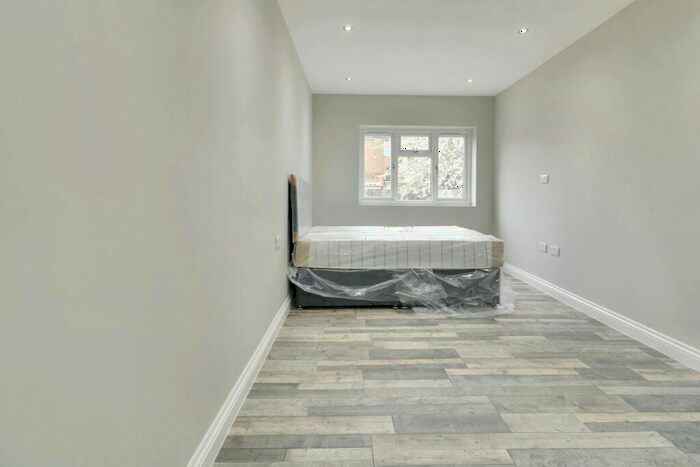 3 Bedroom Flat To Rent In Christchurch Avenue, Harrow, HA3