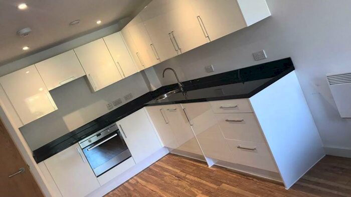 1 Bedroom Flat To Rent In Aire, Cross Green Lane, LS9