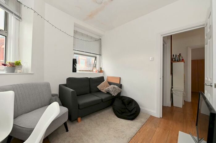 4 Bedroom Apartment To Rent In Archway Road, London, N19