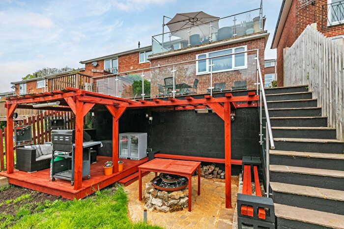 4 Bedroom End Of Terrace House For Sale In Chalk Ridge, Winchester, SO23