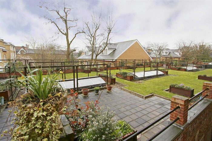 1 Bedroom Flat To Rent In Millbrooke Court, Keswick Road, Putney, SW15