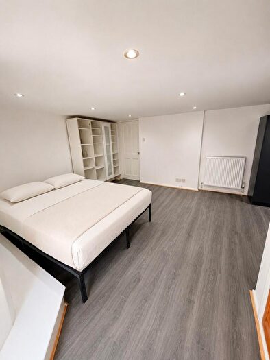 Studio To Rent In Alconbury Road, Clapton, E5