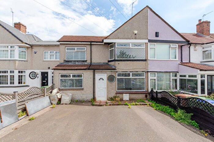 4 Bedroom End Of Terrace House For Sale In Harcourt Avenue, Sidcup, DA15